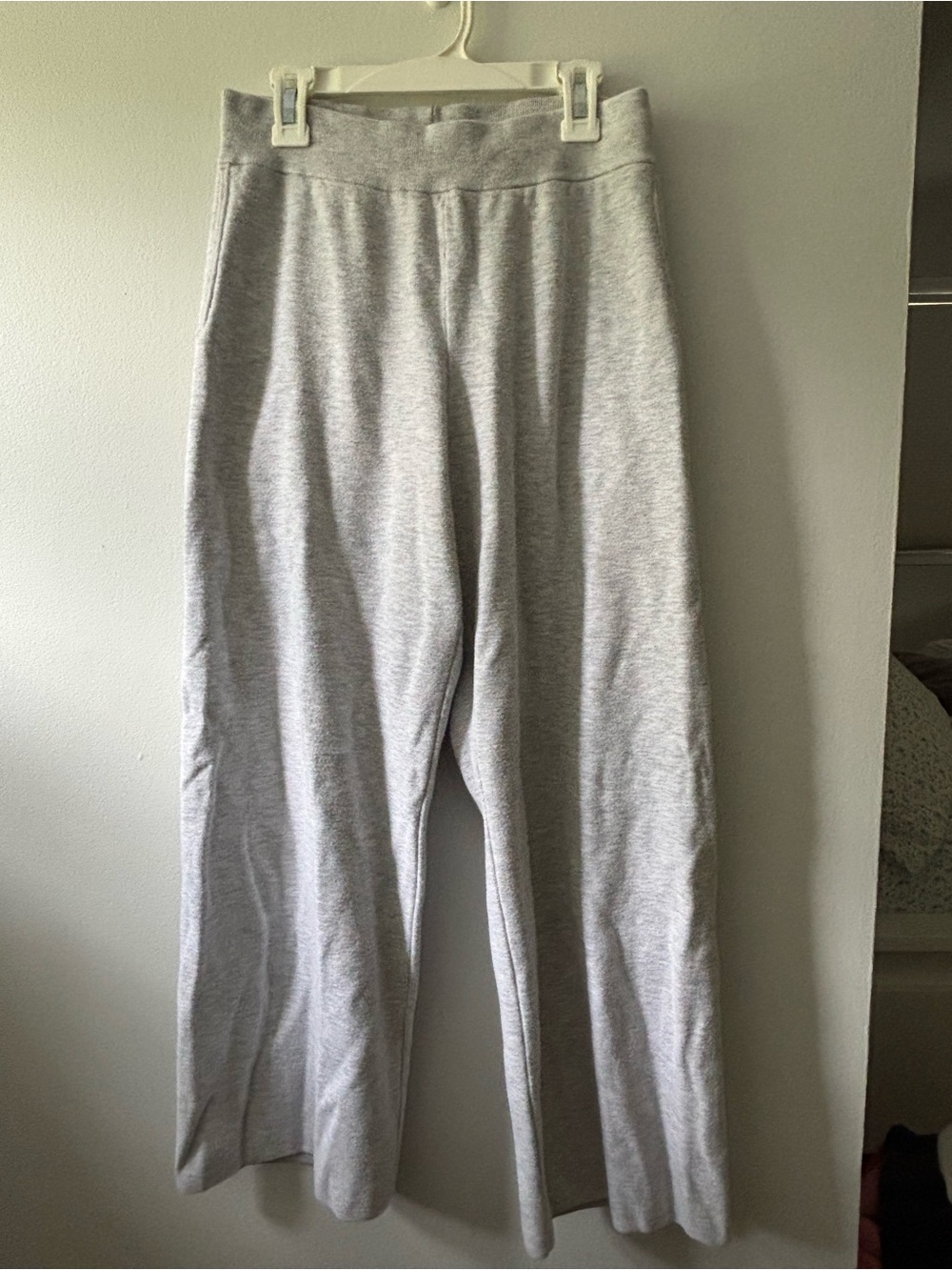 Uniqlo Gray Wide-Leg Sweat Pants